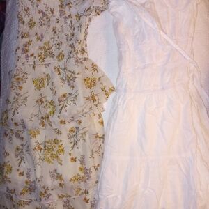 🏷️🤍 Bundle of 2 Dresses Floral and White Summer